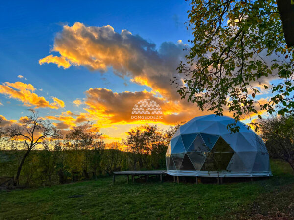 DOM-GEODEZIC-glamping-igloo-cupola-cort-geodezic (37) DOM-GEODEZIC-glamping-igloo-cupola-cort-geodezic (37)