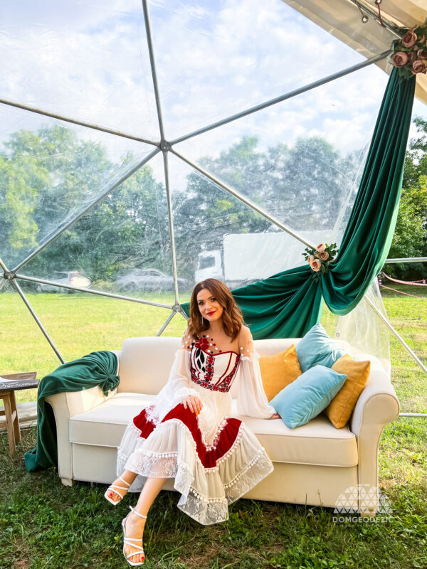 dom-geodezic-glamping-raluca-diaconu-reclama dom-geodezic-glamping-raluca-diaconu-reclama