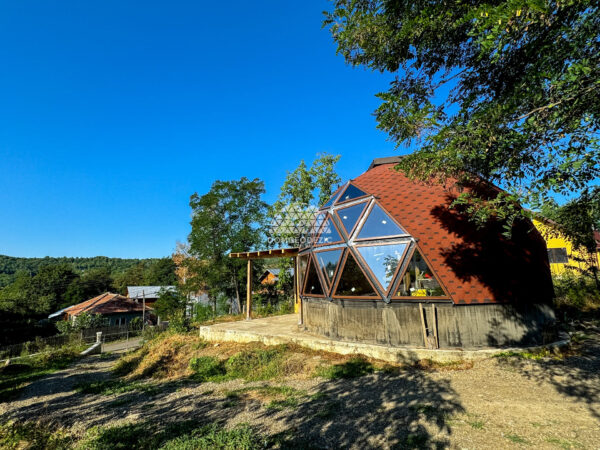 dom-geodezic-lemn-romania-1 (14) dom-geodezic-lemn-romania-1 (14)