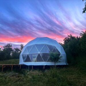 Dom Geodezic Glamping 8 m – Unitate de Cazare Premium în Natură